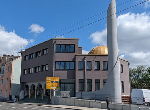 Almanya’da yeni bir cami ibadete açıldı