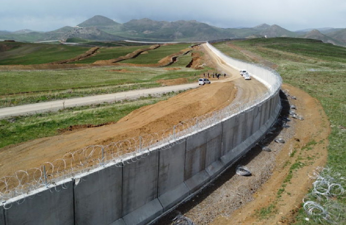 Van-İran sınırına 96 km duvar örüldü