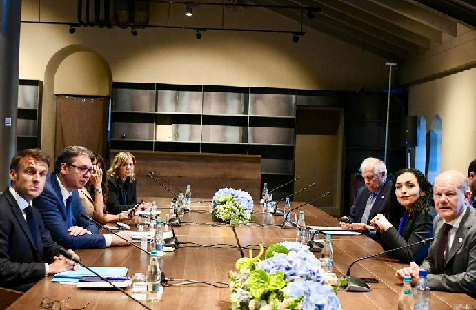 Scholz, Macron ve Borrell, Kosova ve Sırp liderleriyle görüştüler