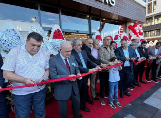 AK Partili Burger King açılışına savunma