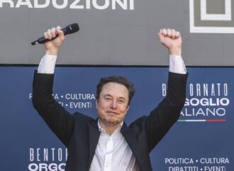 Elon Musk’tan ilk siyasi miting