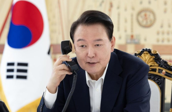 Güney Kore’de devlet başkanlığı ofisine polis baskını