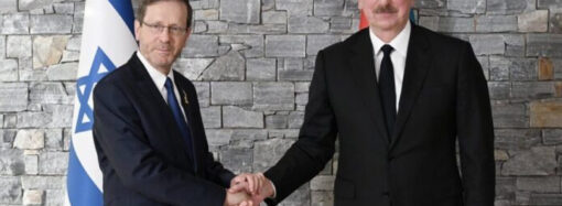 Aliyev ve Herzog Davos’ta el sıkıştı