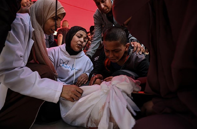 Gece yarısı başlayan bombardımanda 100’den fazla şehid