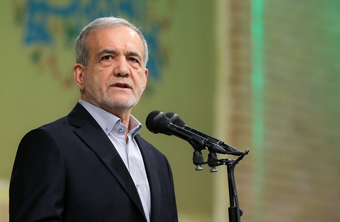 Pezeşkiyan: İsrail koşulsuz şekilde saldırıları durdurmalı