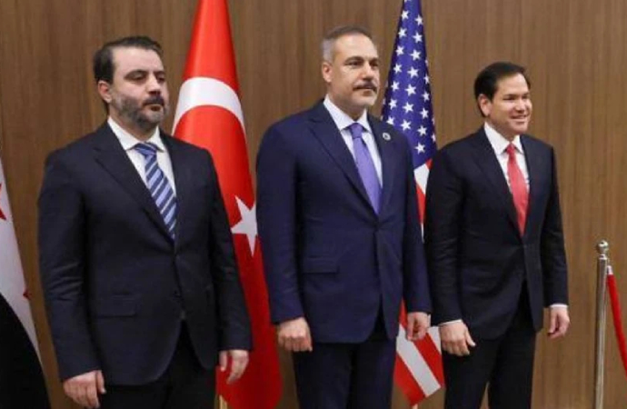 Suriye’nin dönüşümü için “istekli bölgesel ortaklar” vurgusu