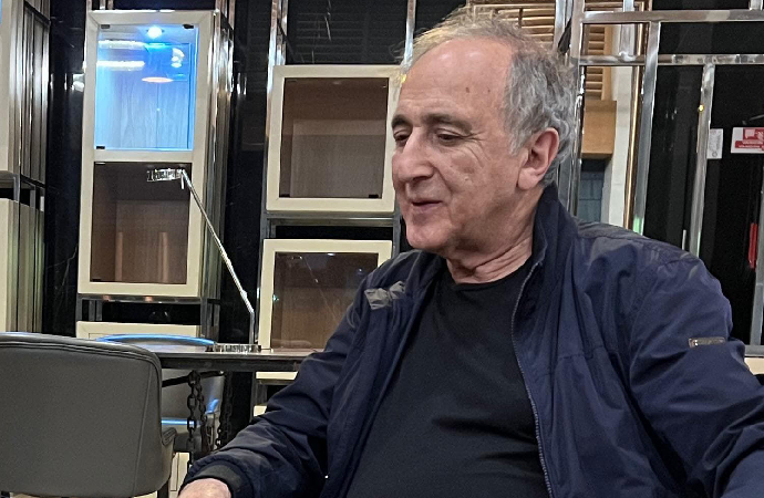 Cezayirli yönetmen: Filistinlilerin yaşadığı İspanyol engizisyonundan farksız