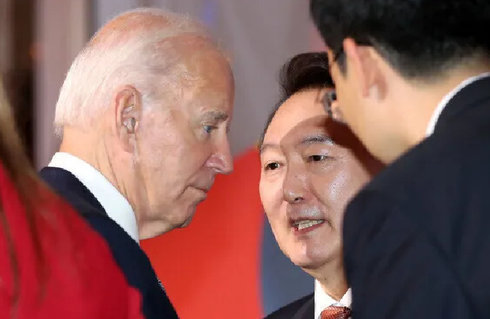 Devlet başkanı azledilen Güney Kore’de seçim gündemi