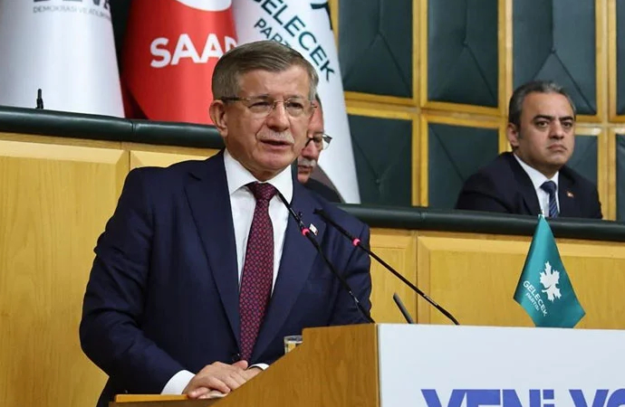 Davutoğlu, Ankara’nın sessizliğini “utanç” olarak nitelendirdi