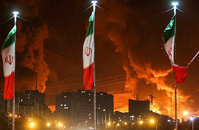 Amerika Bu Dünyanın Jandarması mı, Kaosun Mimarı mı?