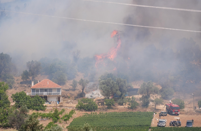 Yangınların nedeni belirlenemiyor: 17 şüpheli gözaltında