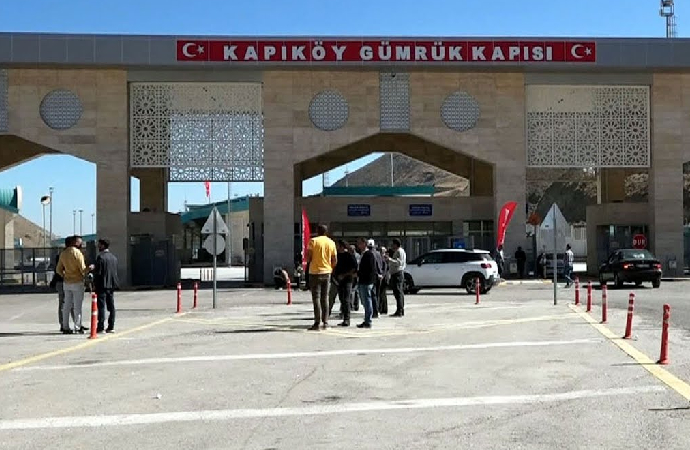 İran: Tüm sınır kapılarımız açık