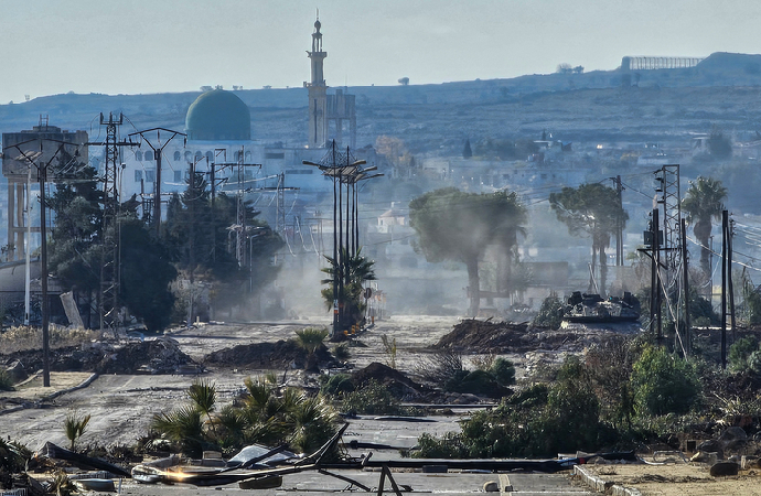 Suriye’de iki köye İsrail askerlerinden baskın