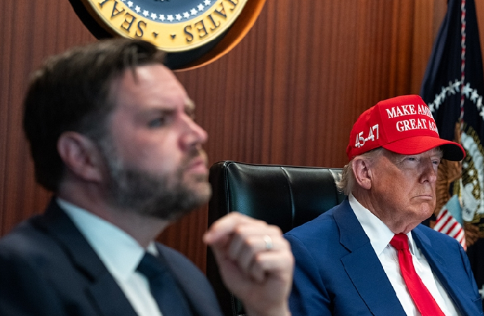 Trump’ın yardımcısı, başkanlık görevine hazır olduğunu duyurdu