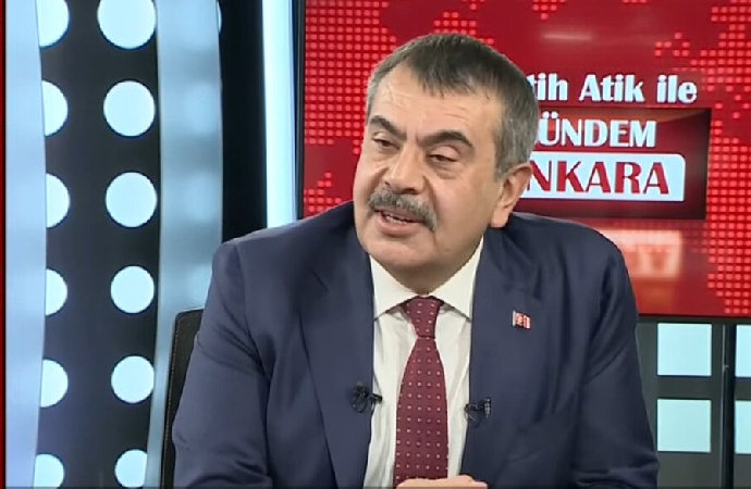 Bakan Tekin eğitim üzerindeki vesayetin kırıldığını savundu
