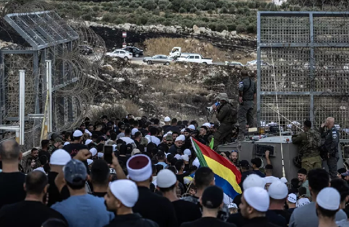 İsrail destekli grup, Süveyda ile YPG bölgesi arasında yol istedi