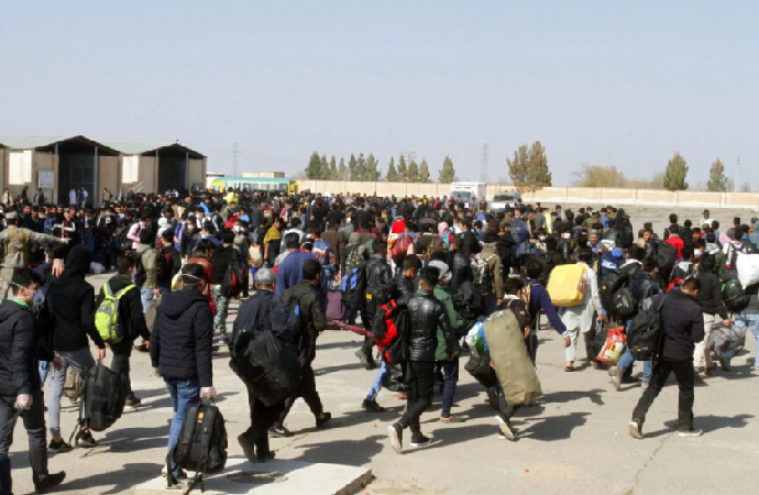 İran: 1,2 milyon düzensiz Afgan göçmen geri gönderildi