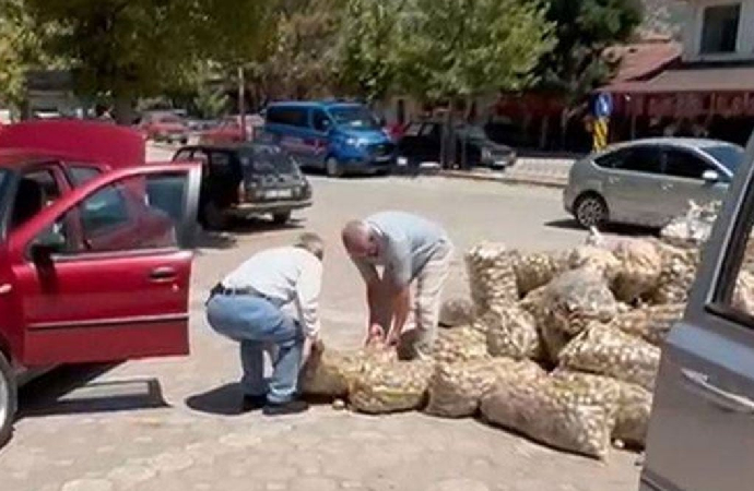 Patateslerini bedava dağıtan çiftçiye para cezası ve soruşturma