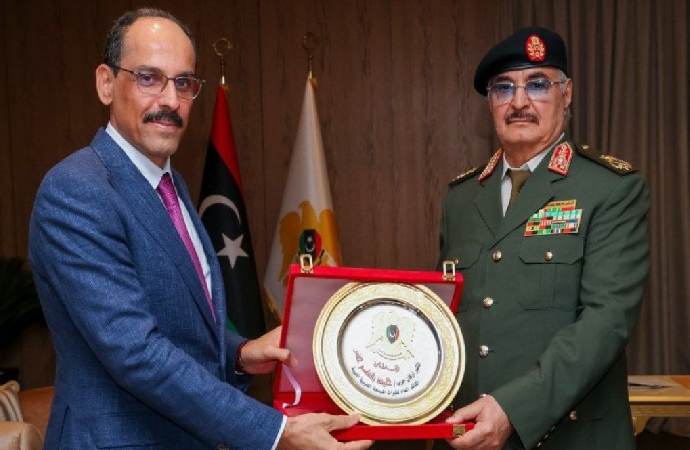 Libya’da politika değiştiren Türkiye, Hafter’le el sıkıştı