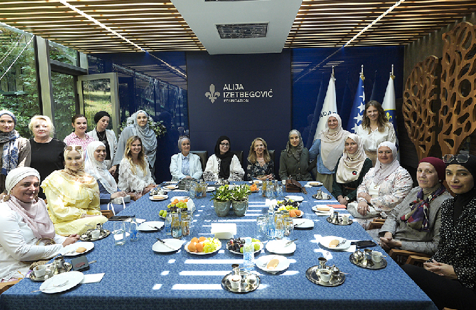 İzetbegoviç’in kitaplarını okuma programı yapıldı