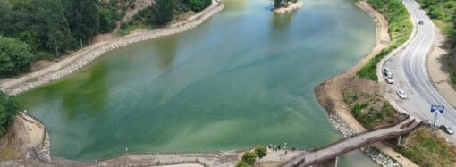 Sera Gölü’nün yüzeyinden 30 kamyon çöp toplandı