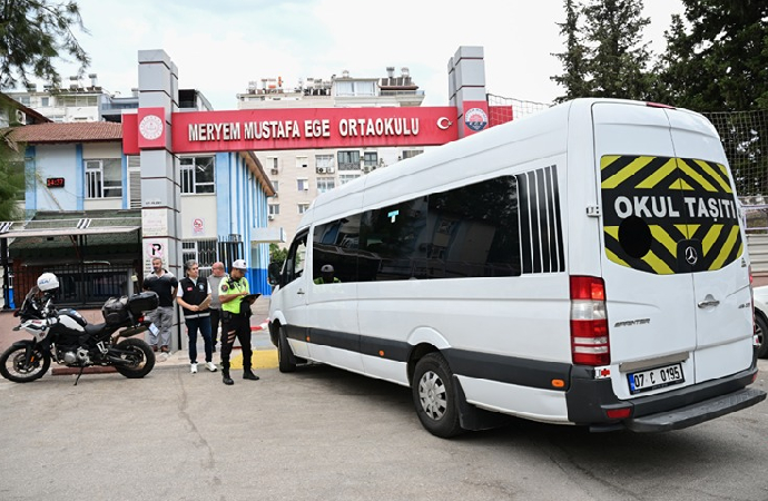 Antalya’da her okula bir polis görevlendirildi
