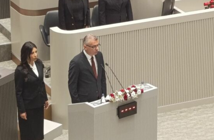 KKTC’de Erhürman’ın yemin töreni yapıldı