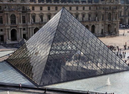 Louvre müzesinde “bilet dolandırıcılığı” şebekesi