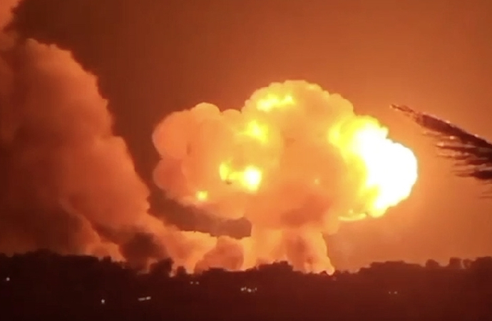 İsrail Lübnan’ı dilediği gibi bombalıyor