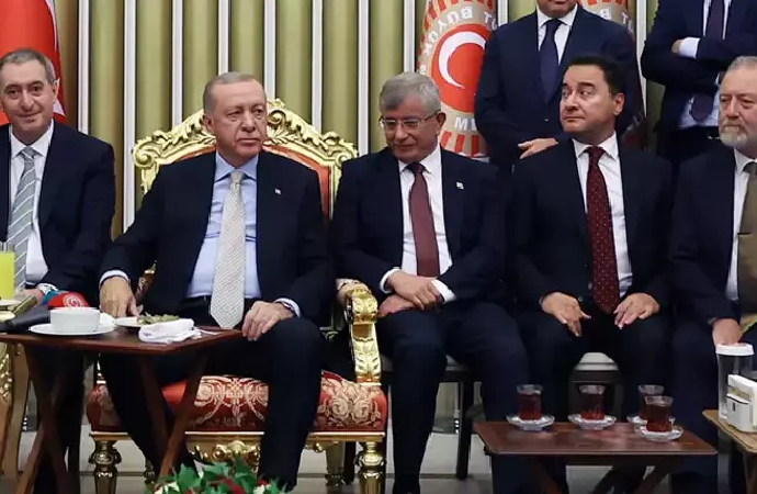 Erdoğan, Davutoğlu ve Babacan yan yana
