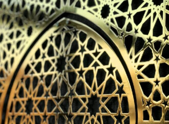 Din’i Bir Gösteriye Dönüştüren ve Her Durumdan Nemalanan Tipler