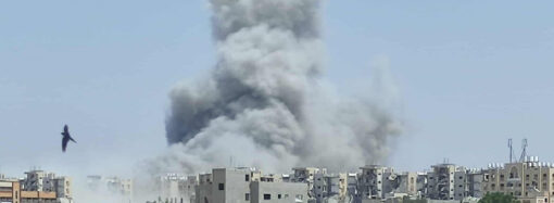 İsrail, Gazze’yi bombalamaya ve evleri havaya uçurmaya devam ediyor