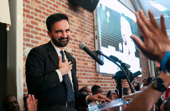 New York’ta demokratların adayı Mamdani başkan seçildi