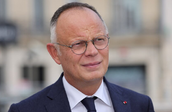 Fransa eski başbakanı: Sömürgeleştirme suç değildir