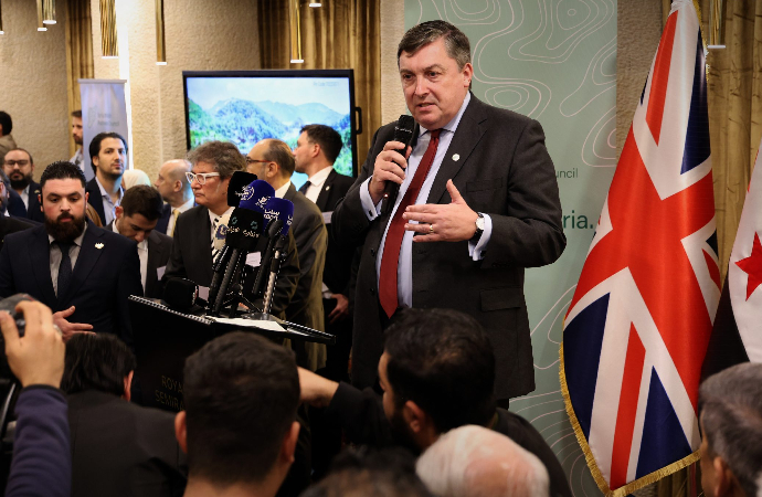 İngilizler Suriye’de fırsat peşinde