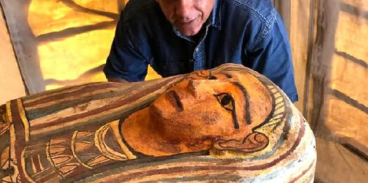 Firavunlar Değişti Zulüm Değişmedi