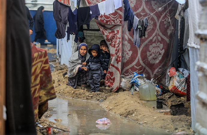Beklenen fırtına ve soğuk hava Gazzelileri tehdit ediyor