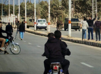 İsrail askerleri Suriyeli sivillerin üzerine ateş açtı