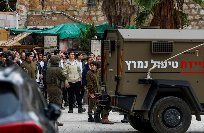 İsrail askerleri, iki Amerikalıyı gözaltına aldı