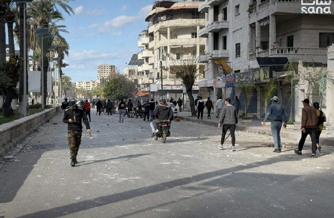 Suriye Ordusu, Lazkiye ve Tartus’ta güvenliği sağlamaya çalışıyor