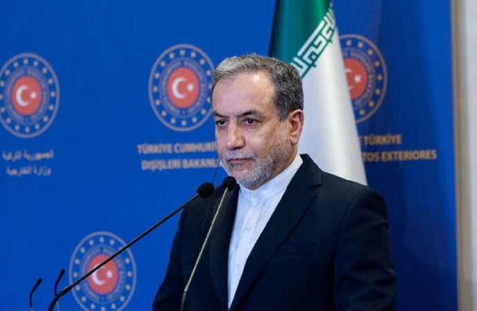 Erakçi: İran dış baskılara boyun eğmeyecektir