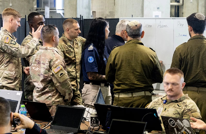 Amerikalı diplomat, İsrail’deki ABD karargahını ziyaret etti