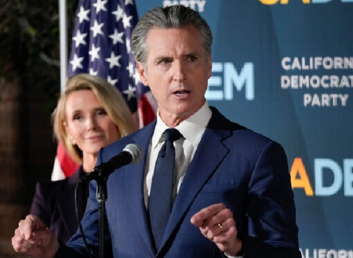 California Valisi: Beyaz Saray beni Davos’ta engelledi