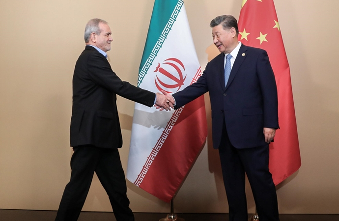 Batı kampı parçalanırken Çin-İran ilişkileri