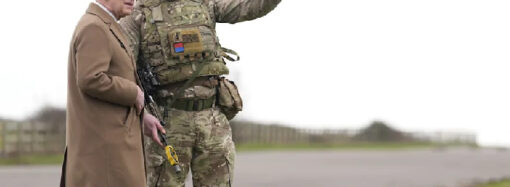 İngiliz üsleri, Epstein şebekesine kullandırılmış