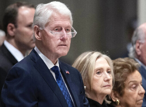 Clinton mecliste ifade verdi: Hiçbir şey görmedim