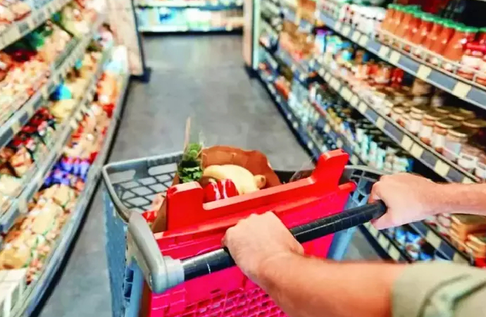 Türkiye’de “ticaret sektöründe” yaklaşık 3,5 milyon kişi çalışıyor