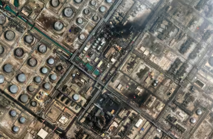 İran basını, misilleme yapılacak 11 tesisin görüntülerini yayınladı