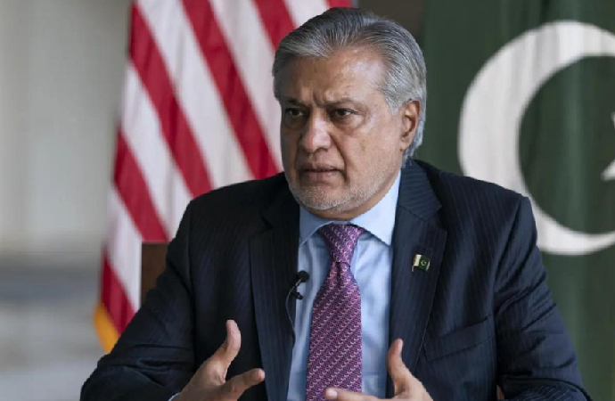 Pakistan: İran gemilerimize izin verdi, bu barışın habercisidir