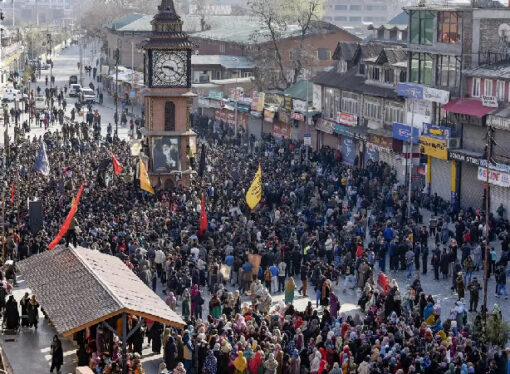 Keşmir’de Hamaney tepkisi sürüyor